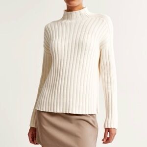 A&F - NWT women’s Ivory cotton viscose blend‎ mock neck sweater ribbed top SZ XS